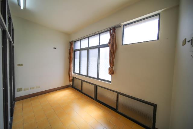 高雄鼓山透天-13