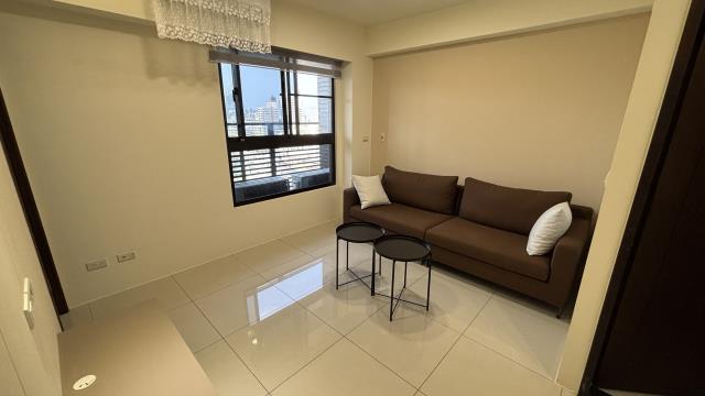 高雄新興區大樓-1