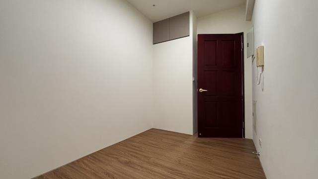 高雄新興區大樓-6