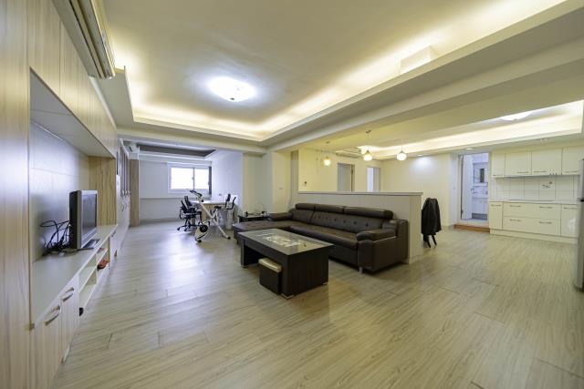 高雄新興區大樓-0