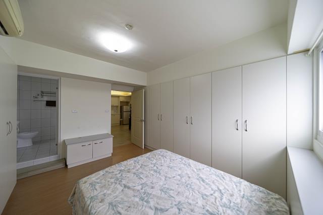 高雄新興區大樓-8