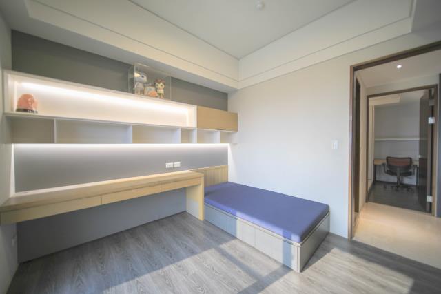 高雄新興區大樓-9