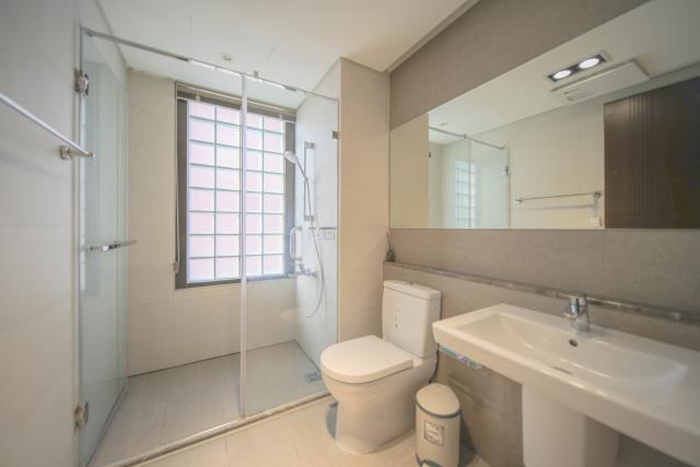 高雄新興區大樓-3